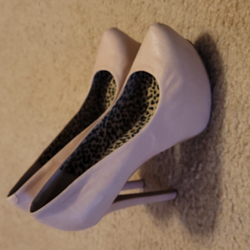 Jessica Simpson heels/stilettos